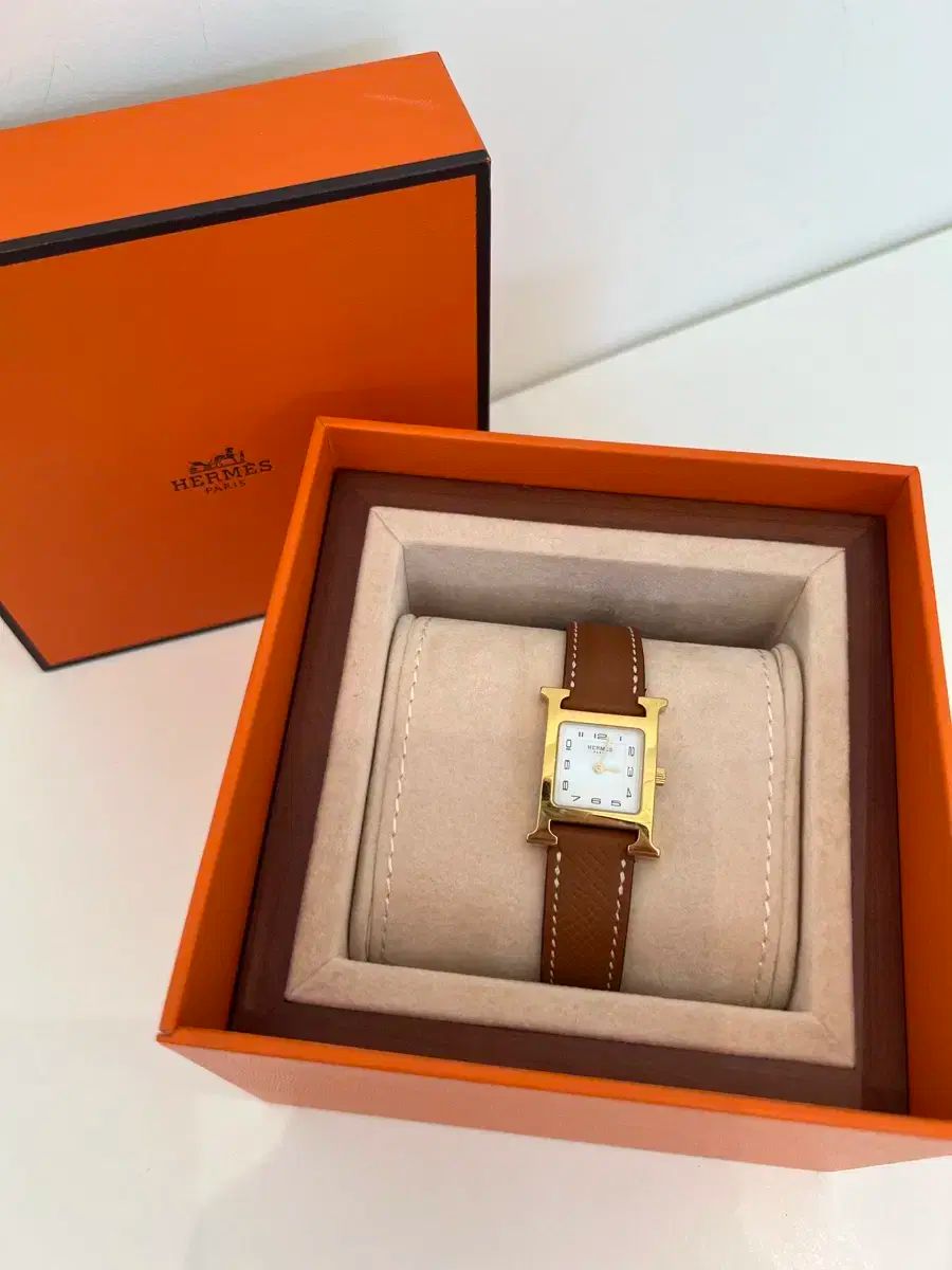 HERMES エルメス H 時間