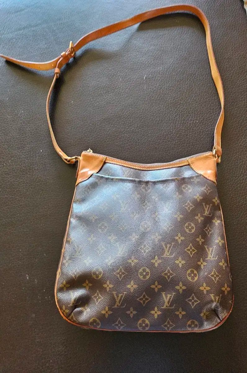 Louis Vuitton ルイヴィトン モノグラム オデオン クロスバッグ