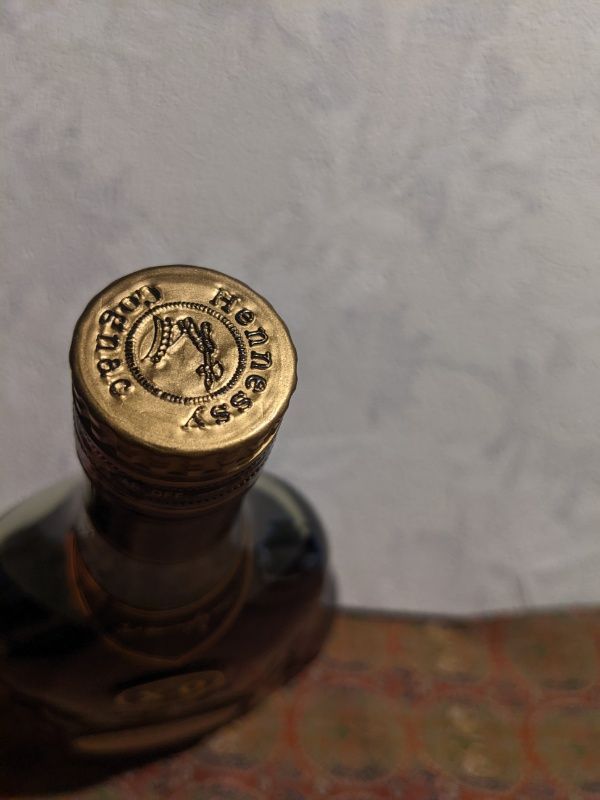 箱入り+30年熟成】 Hennessy X.O COGNAC XO 金キャップ - メルカリ 箱入り+30年熟成】 Hennessy X.O COGNAC XO 金キャップ - メルカリ