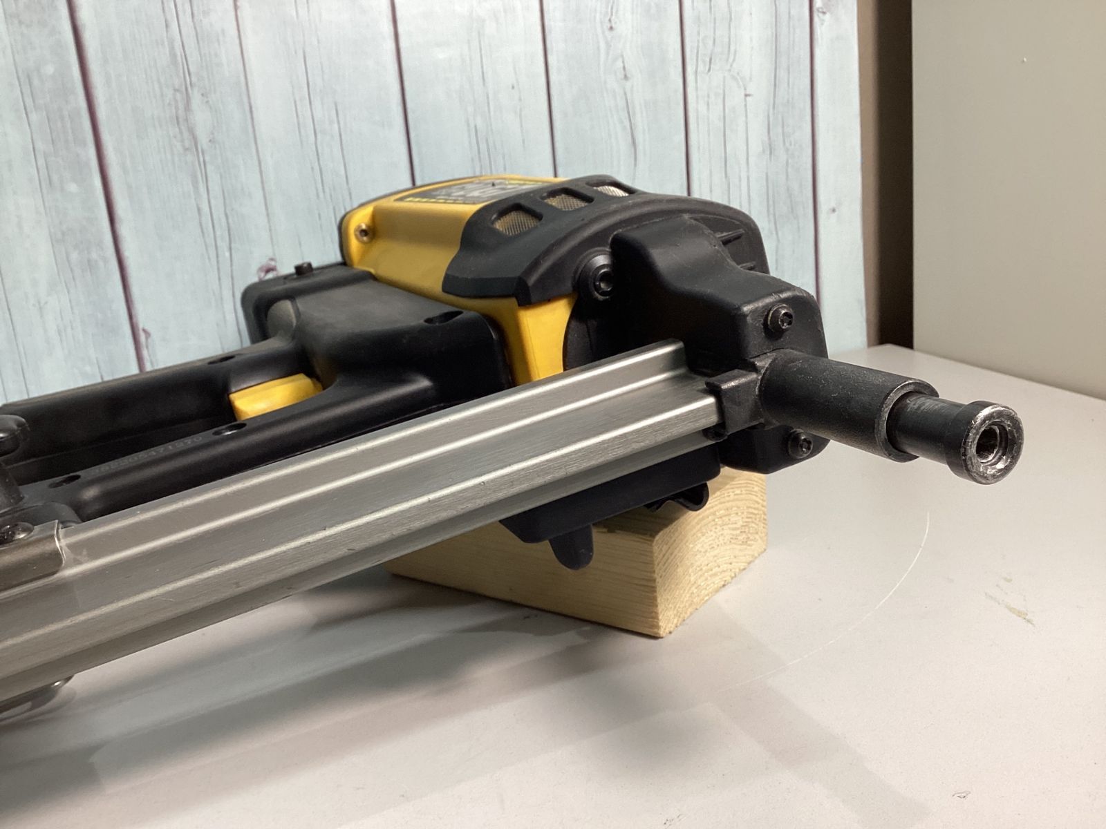 コードレスガスネイラ