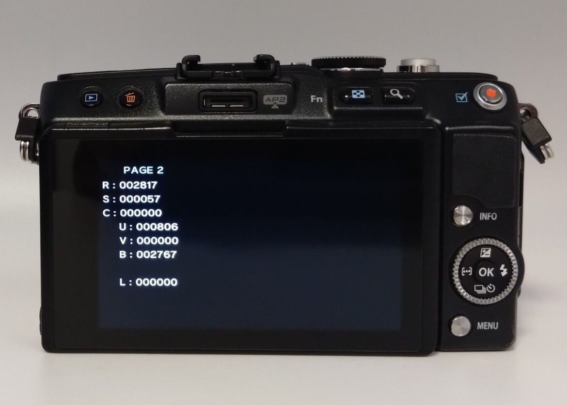 ショット数2820回 OLYMPUS E-PL5 ボディ ブラック 充電器