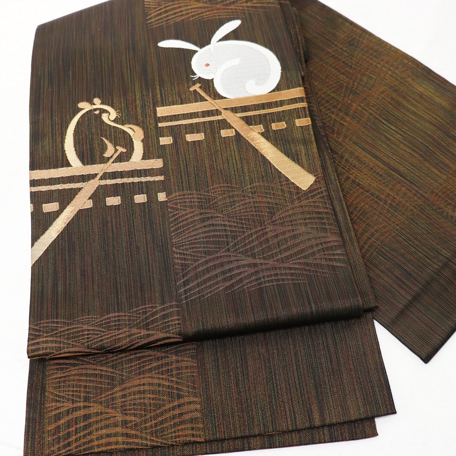 a 1106 ｡ 三日月とうさぎ SHOPフォローで きクーポン有り 正絹 袋帯 お太鼓柄 因幡の白兎と狸