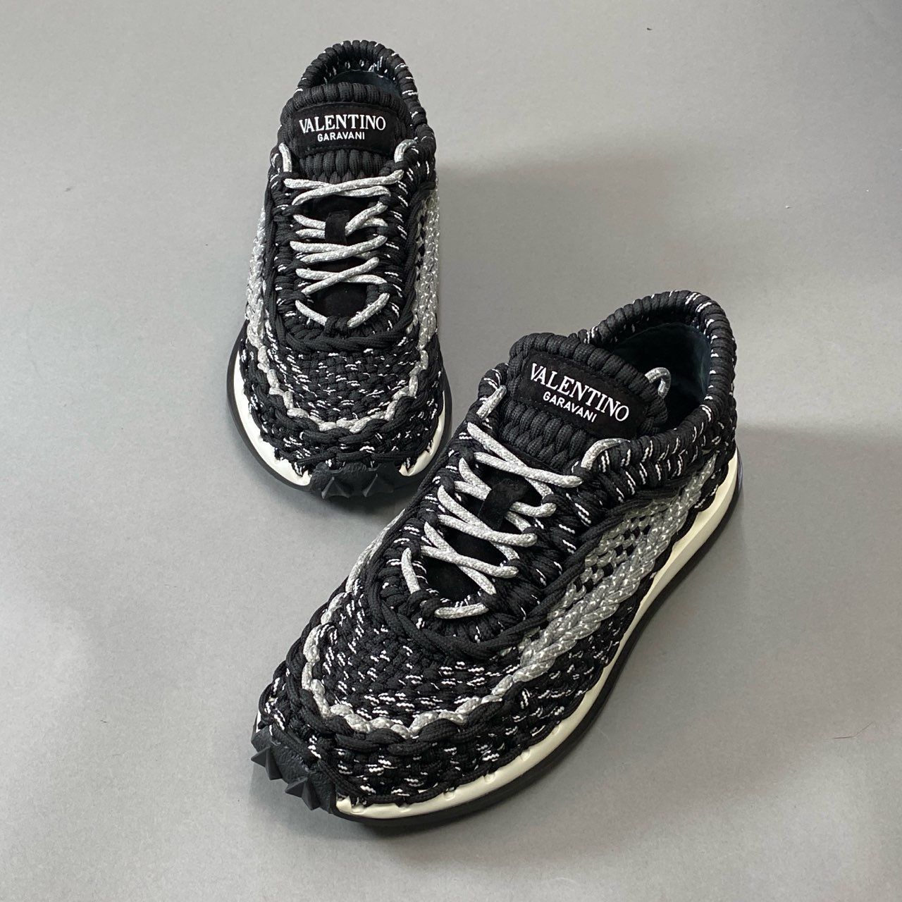 4j3 《極美品》定価￥126.500 VALENTINO ヴァレンティノ クロシェ 