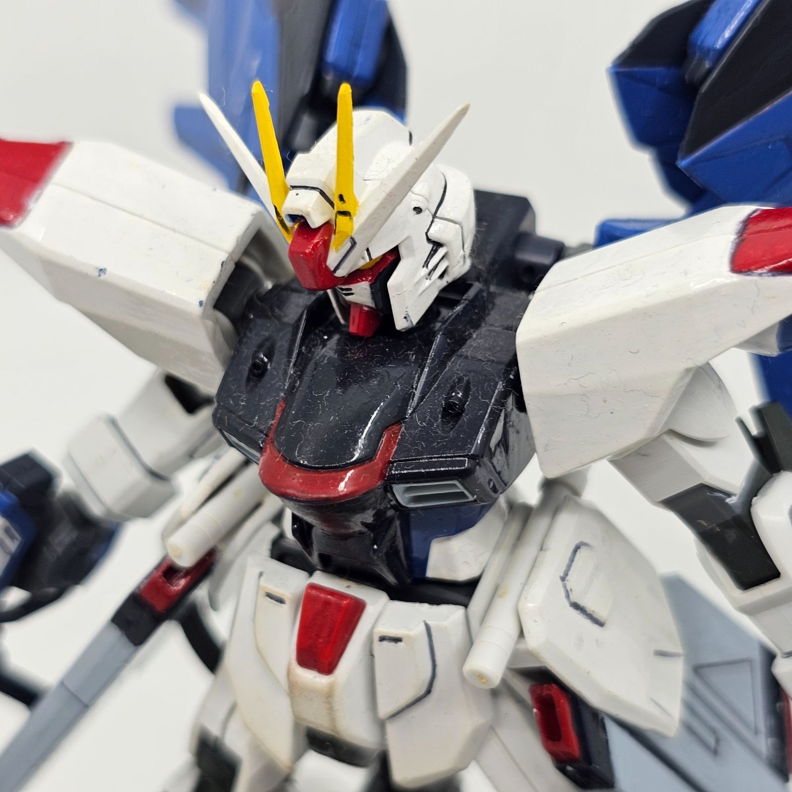 HG（2003年）フリーダムガンダム（塗装あり）　【B】　ガンプラ　完成品　ジャンク