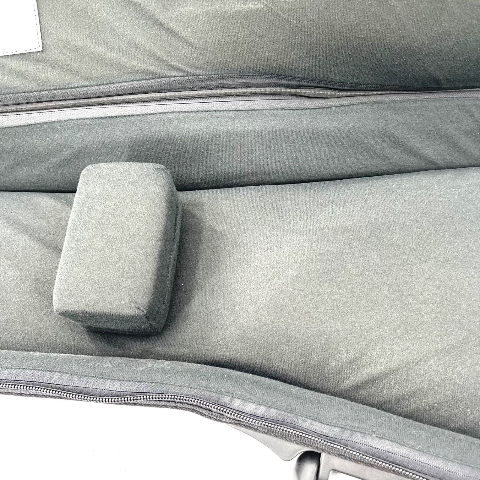 セミハードケース