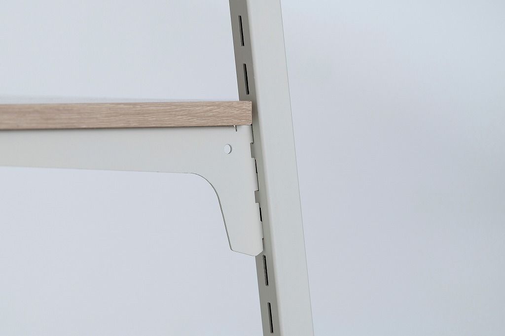 ホワイト ライトナチュラル