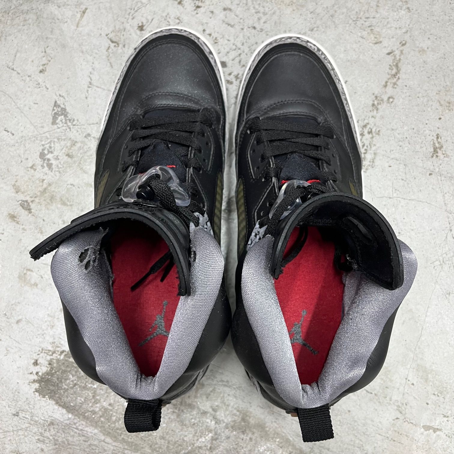 NIKE JORDAN SPIZIKE BLACK/VARSITY RED CEMENT GREY ナイキ