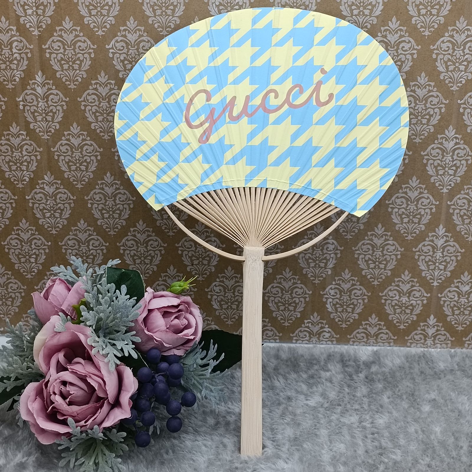 GUCCI 》 ☆美品☆ グッチ うちわ 2色セット ノベルティ 非売品