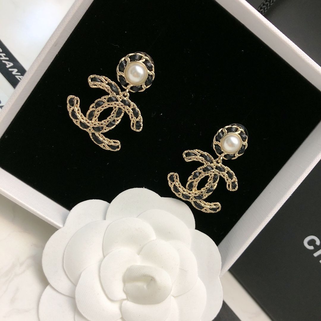 CHANEL CCロゴ パール ドロップイヤリング