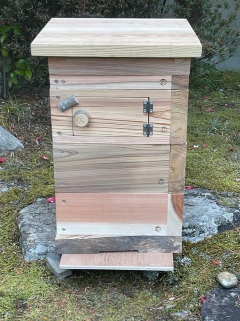 ★日本蜜蜂巣箱★日本ミツバチ重箱式待ち箱、飼育箱★蜜蝋塗り ☆日本蜜蜂巣箱 ☆日本ミツバチ重箱式待ち箱、飼育箱☆蜜蝋塗り