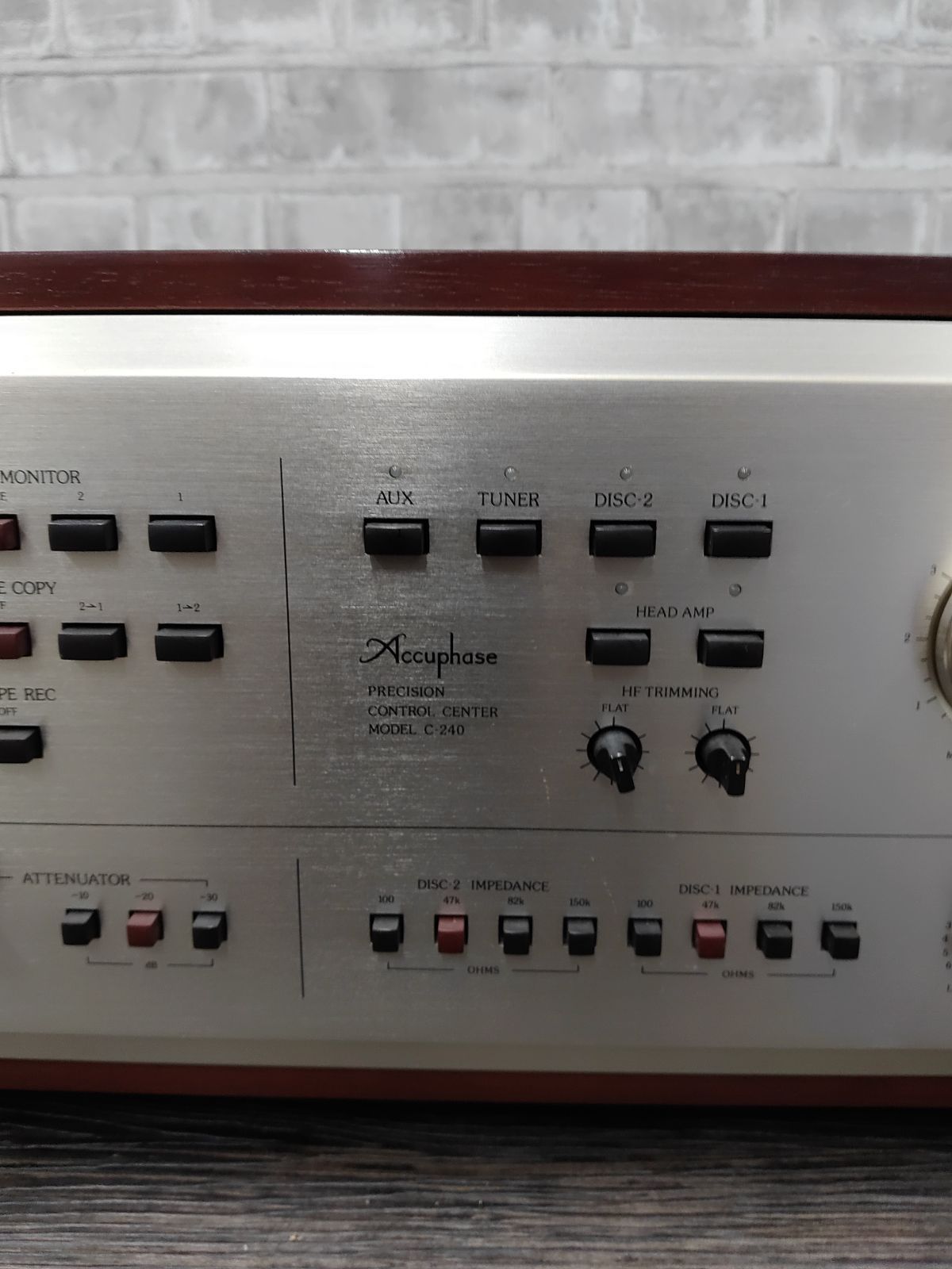 Accuphase アキュフェーズ コントロールアンプ Ｃ-240 - メルカリ