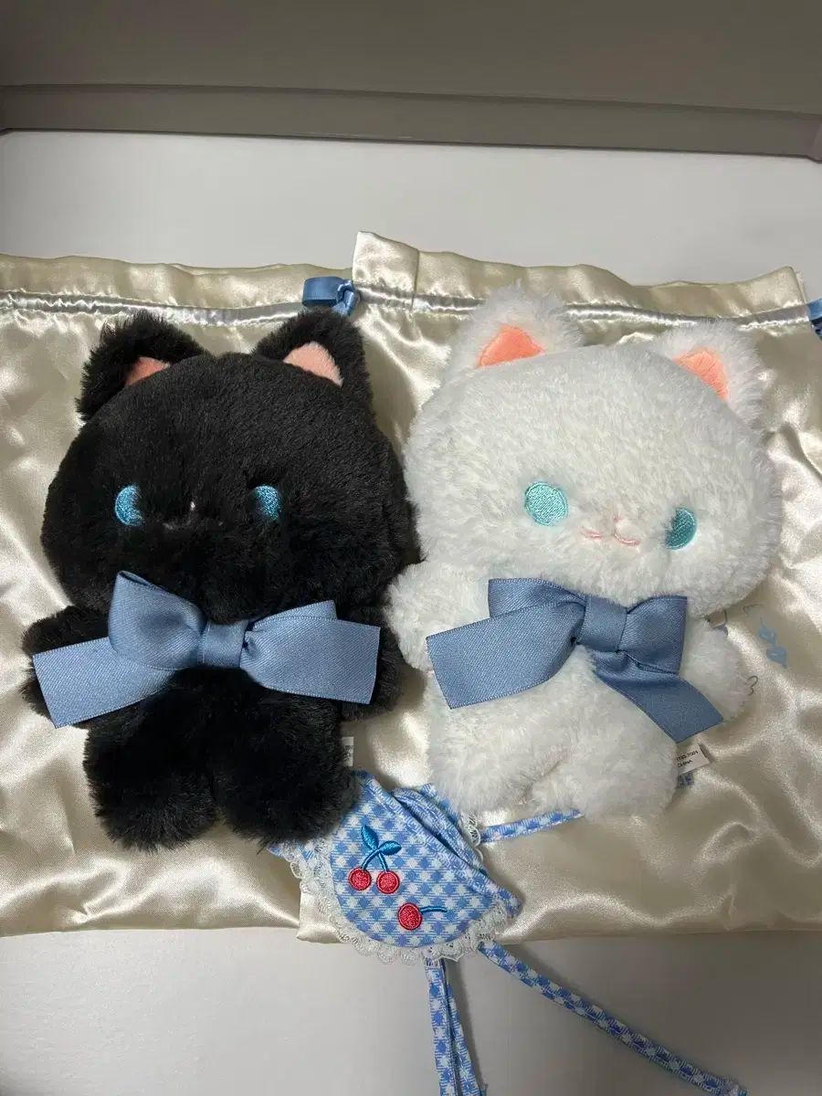 リトル・タイニー・ルーム フーホワ ルリ