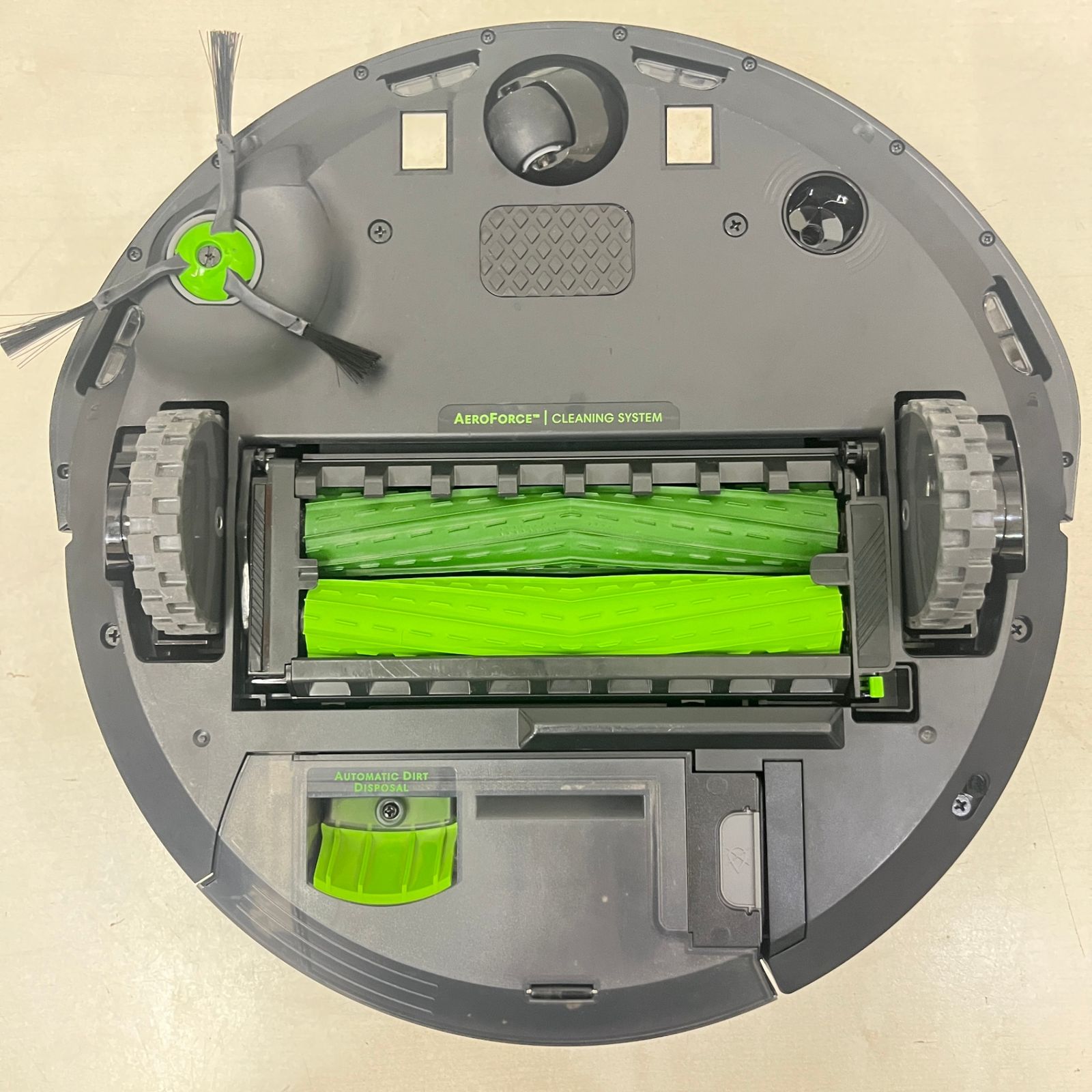 iRobot Roomba i3+ 自動ゴミ収集機能付き iRobot Roomba i3+ 自動ゴミ