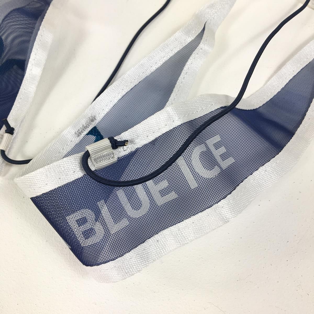 S ホワイト系】 Blue Ice ( ブルーアイス ) コーカス ライト