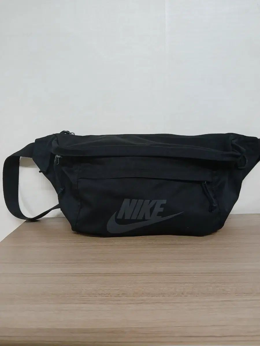 ユニセックス NIKE ナイキ テク ウエストバック ヒップサック スリングバッグ 旅行かばん