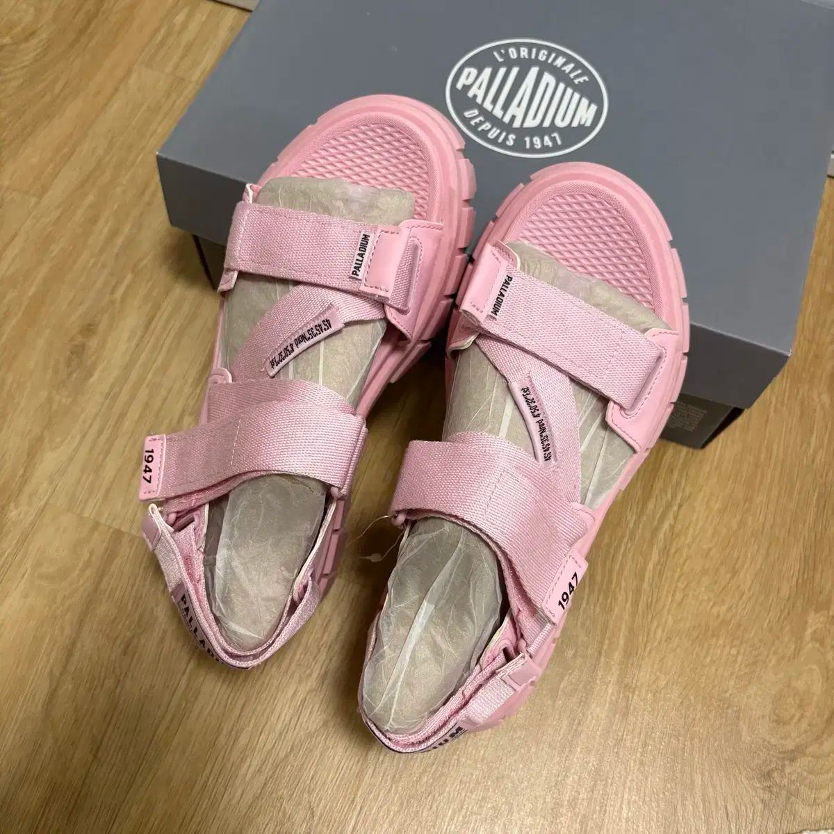 PALLADIUM　パラディウム　サンダル　ピンク セール】パラディウム PALLADIUM REVOLT SANDAL MONO(505269872