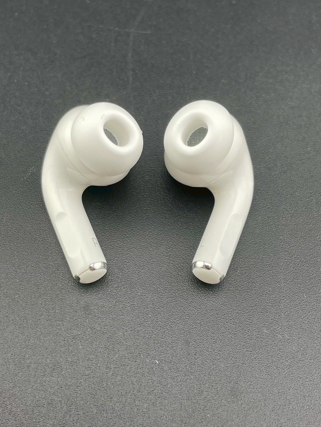 MQD83J|A AirPods
