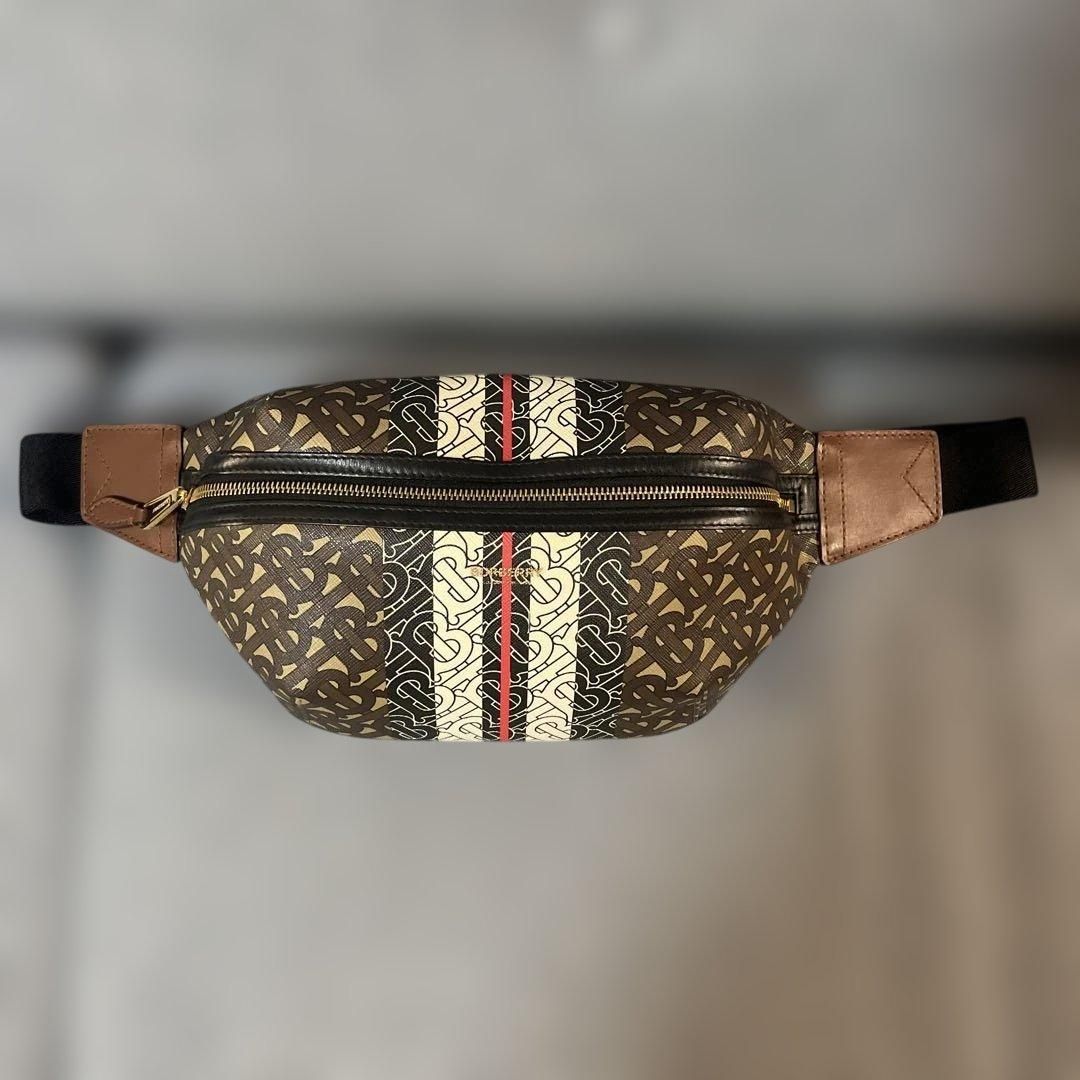 BURBERRY バーバリー ボディバッグ モノグラムストライプ柄 ブラウン BURBERRY バーバリー ボディバッグ モノグラムストライプ柄