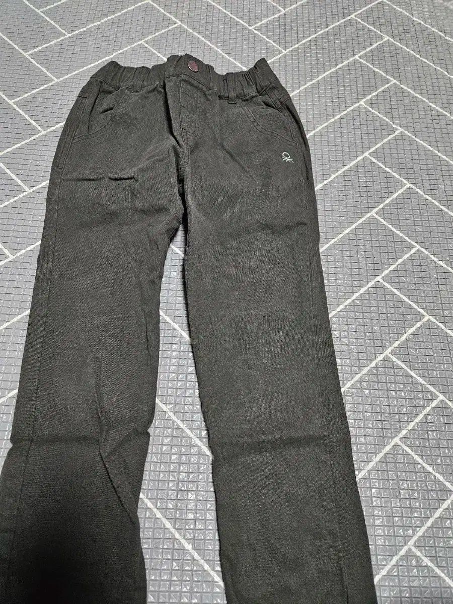 ベネトン・キッズ 男児 ズボン 145