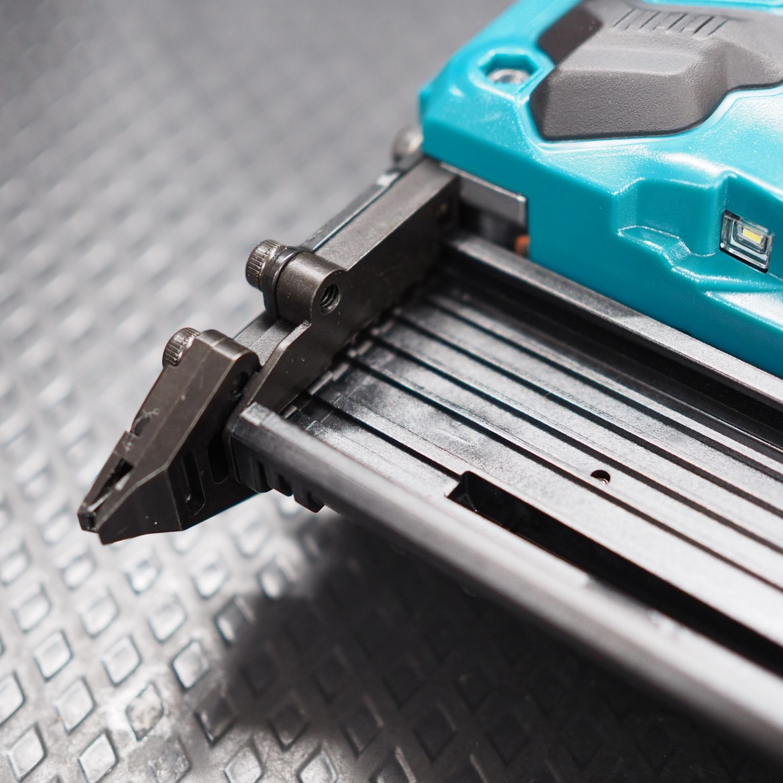 ★マキタ(makita) コードレスフィニッシュネイラ FN350DRG【町田店】 ☆マキタ(makita) コードレスフィニッシュネイラ FN350DRG【町田