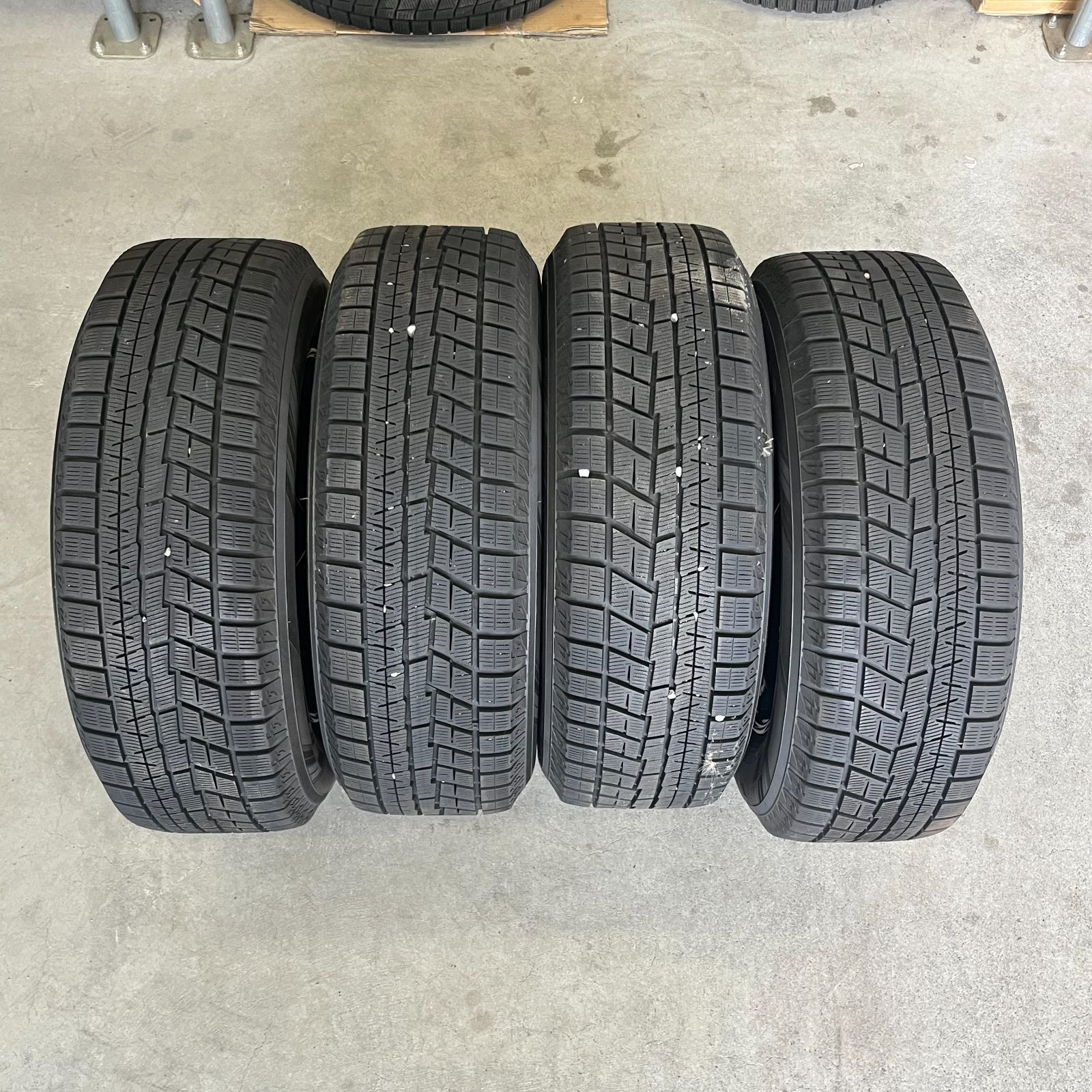 アルファード 215 65 16 スタッドレスタイヤ アルミホイール B-84