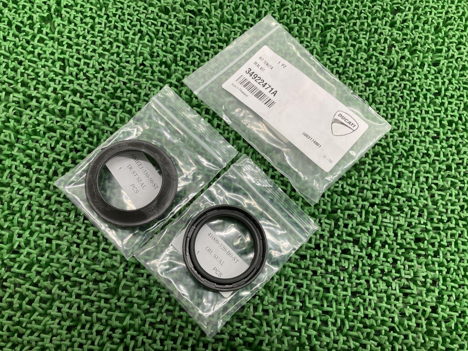 スクランブラーSixty2 シールキット 34922471A ドゥカティ 純正 新品