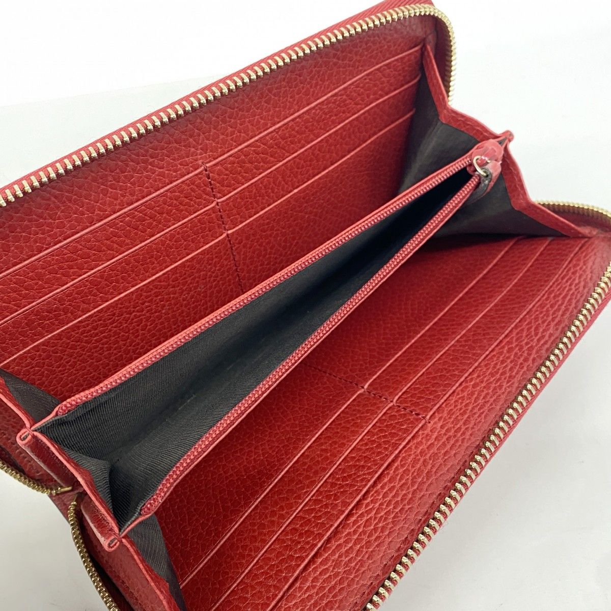 ✨極美品✨グッチ　二つ折り　インターロッキング　ゴールド金具　レザー　ベージュ 極美品✨】GUCCI グッチ 二つ折り財布 インターロッキングg