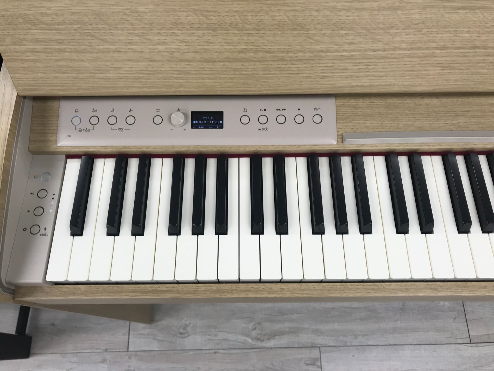 2025年新作 ☆70006【電子ピアノ】ROLANDF701LA2023年製 鍵盤楽器