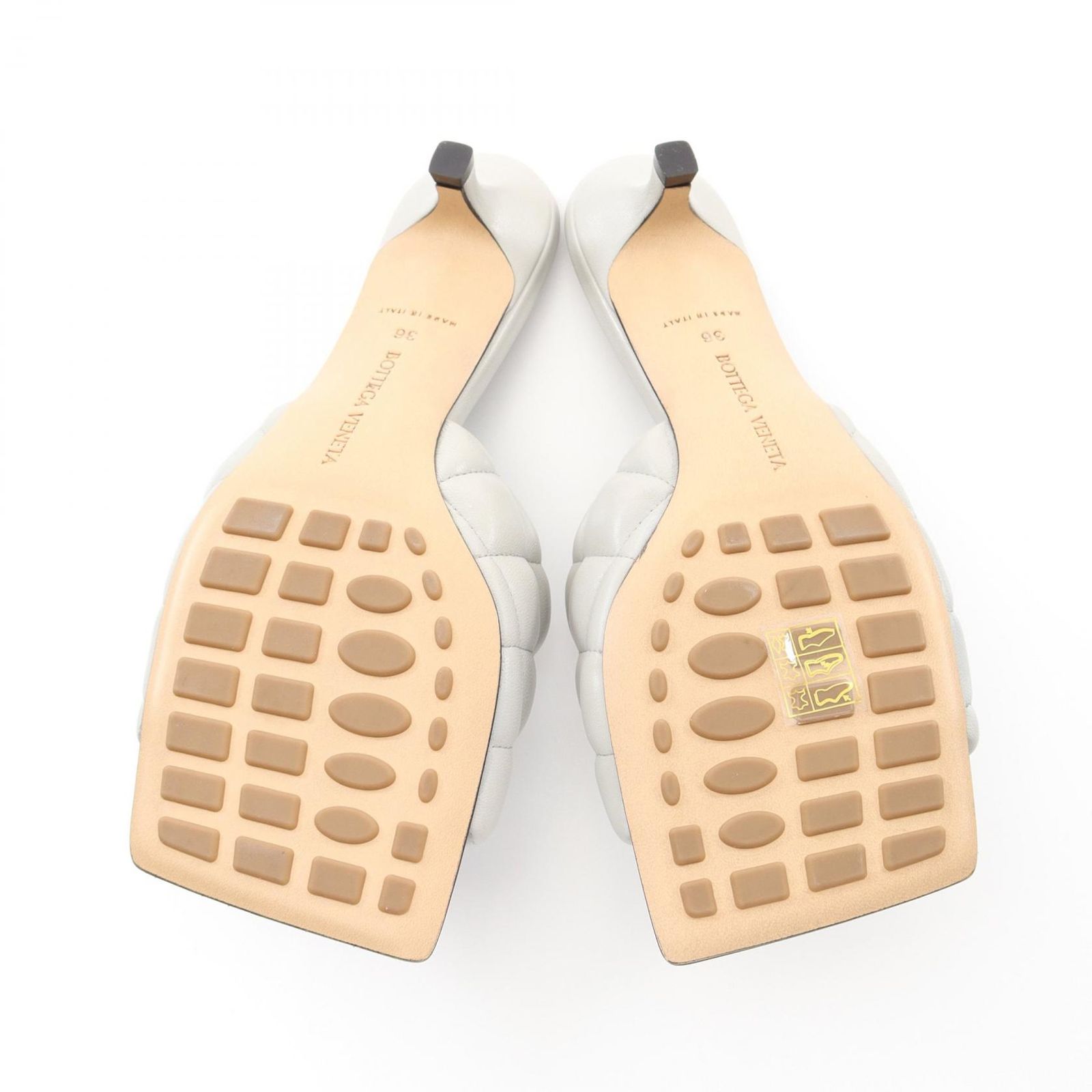 ⭐︎Bottega Veneta(ボッテガヴェネタ)⭐︎サンダル　パデッド ミュール ⭐︎Bottega Veneta(ボッテガヴェネタ)⭐︎サンダル パデッド ミュール