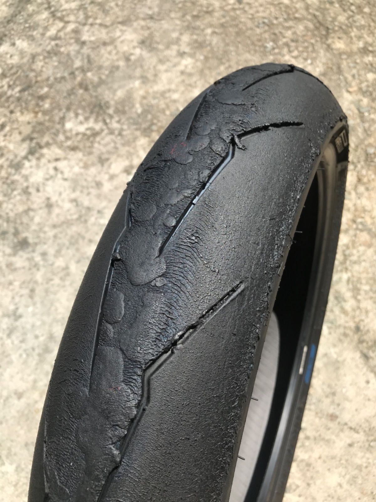 ピレリ スーパーコルサV3 前後セット 110 70ZR17 140 70ZR17 201