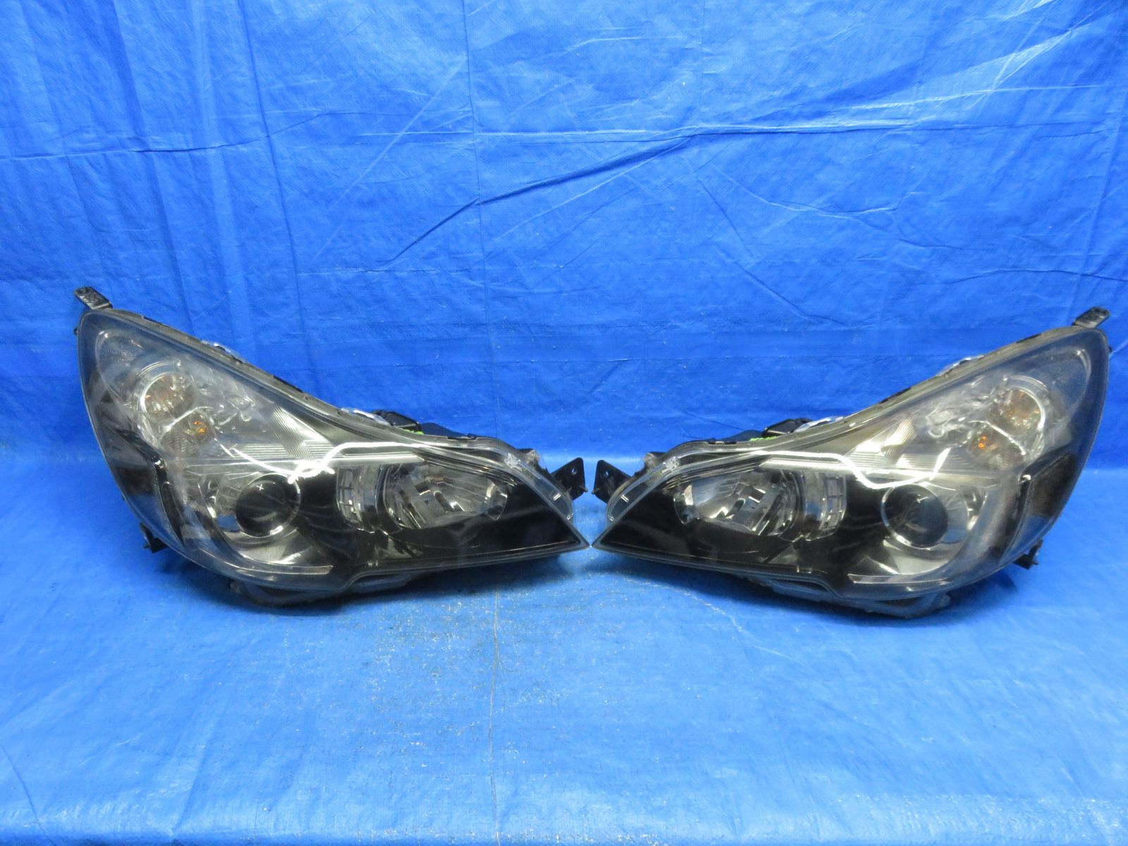 スバル レガシィ BRM 純正ヘッドライト 左KOITO100-20061 【公式通販】