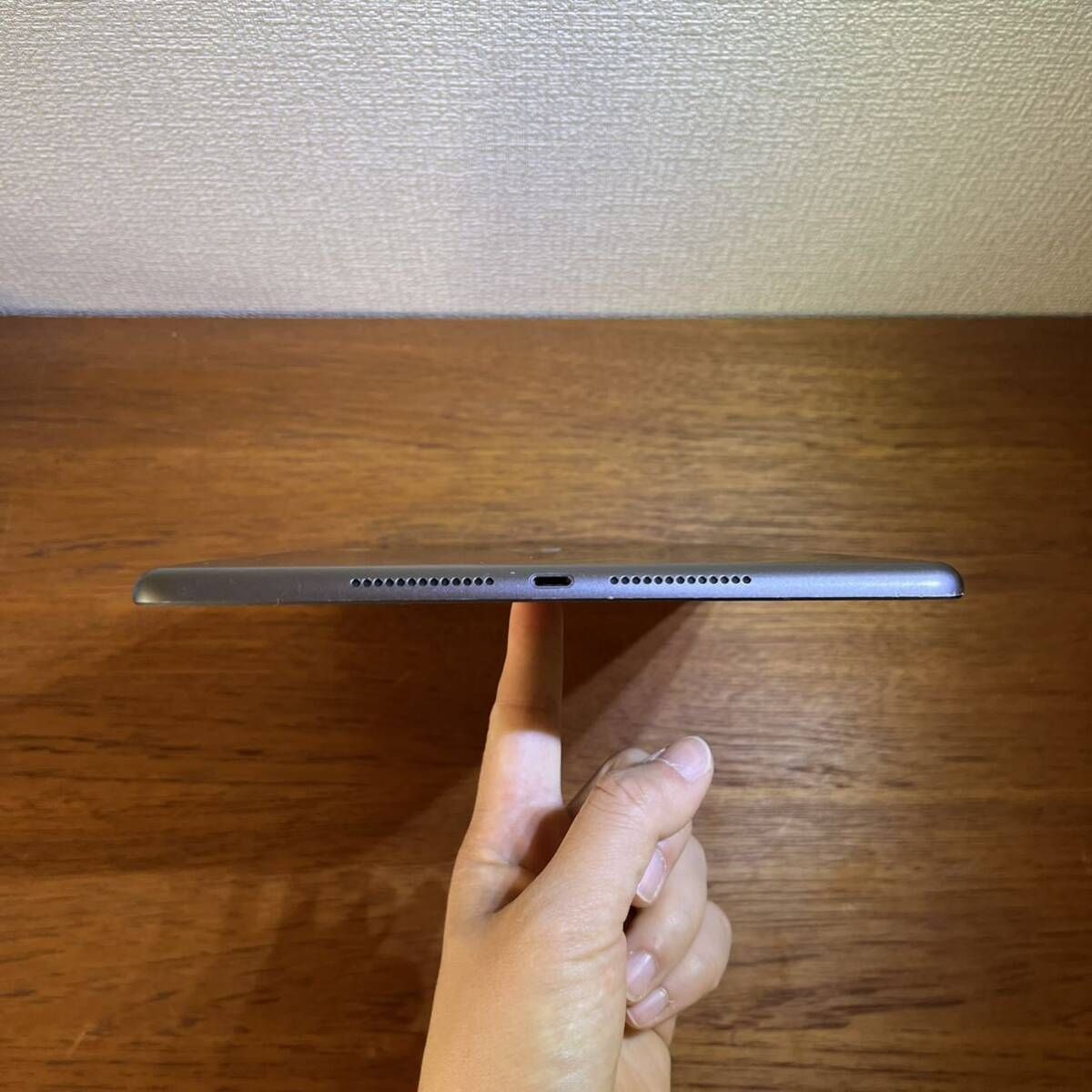 お買い得/訳あり］Apple iPad 第7世代/32GB/Wi-Fi/スペースグレー②