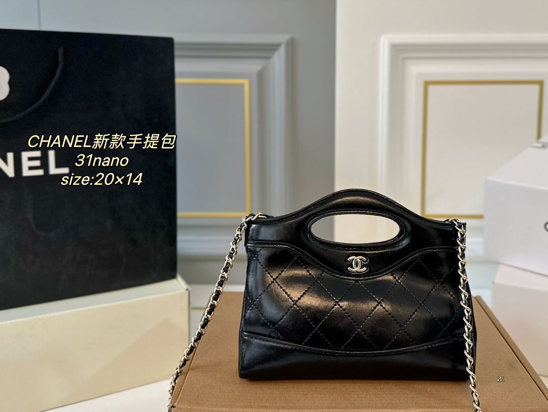 夏にぴったりデザイン♪【CHANEL】 31 nano バッグ CHANELシャネルの新作31 nanoハンドバッグ、カメラバッグ