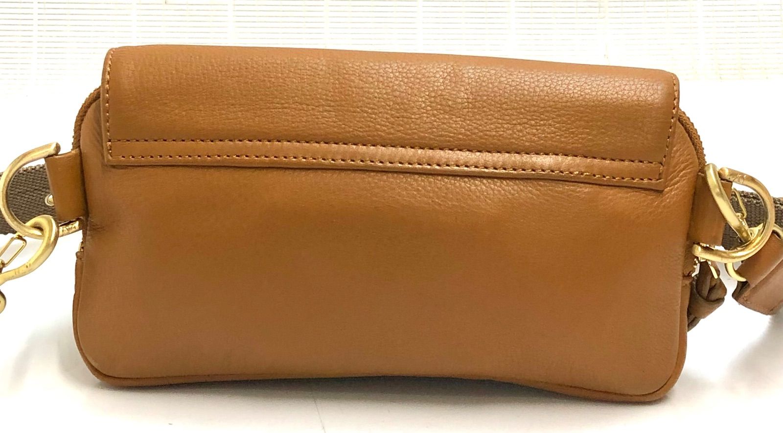 ダイアン フォン ファスティンバーグ レザー ウエストポーチ ボディ  