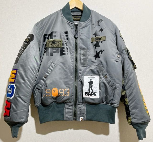 A BATHING APE（アベイシングエイプ）ALPHA INDUSTRIES コラボ SHARK 