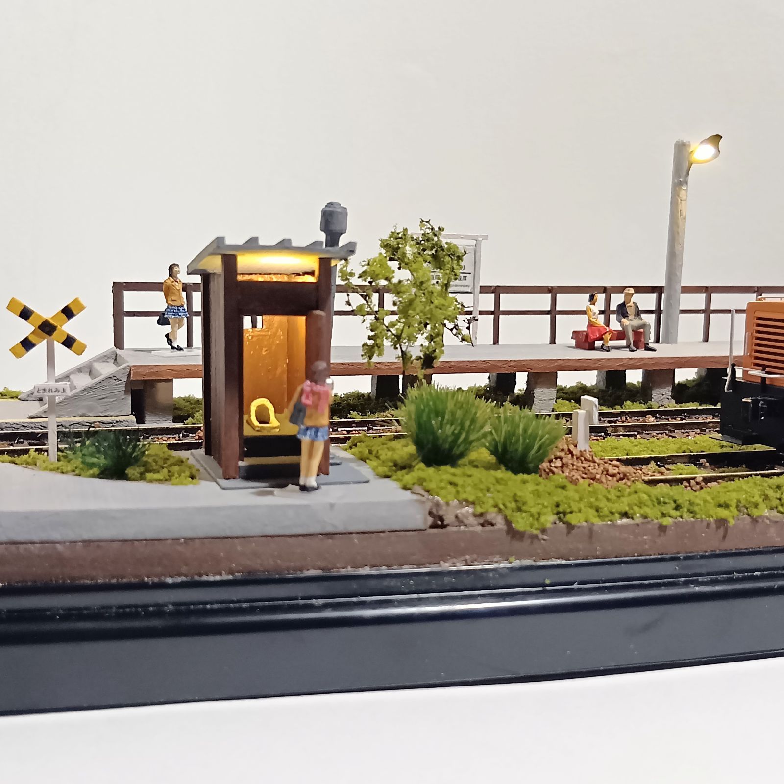 鉄道模型 HOゲージ ジオラマ 車両展示台(無人駅) - メルカリ