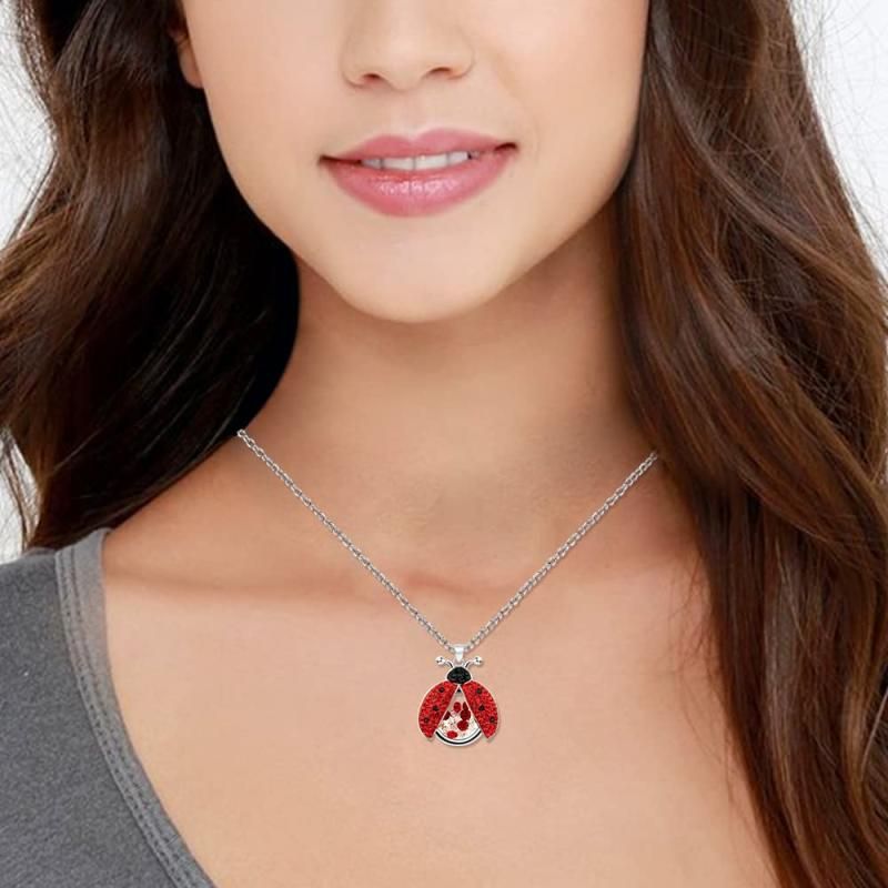 Superchic Jewelry かわいい赤いオープンウィングのてんとう虫