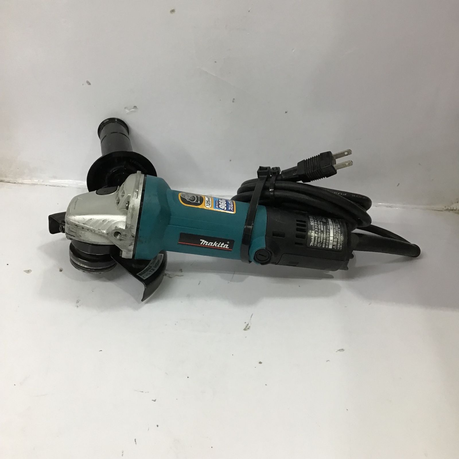 マキタ(makita) 125mm ディスクグラインダ 9535B【町田店】
