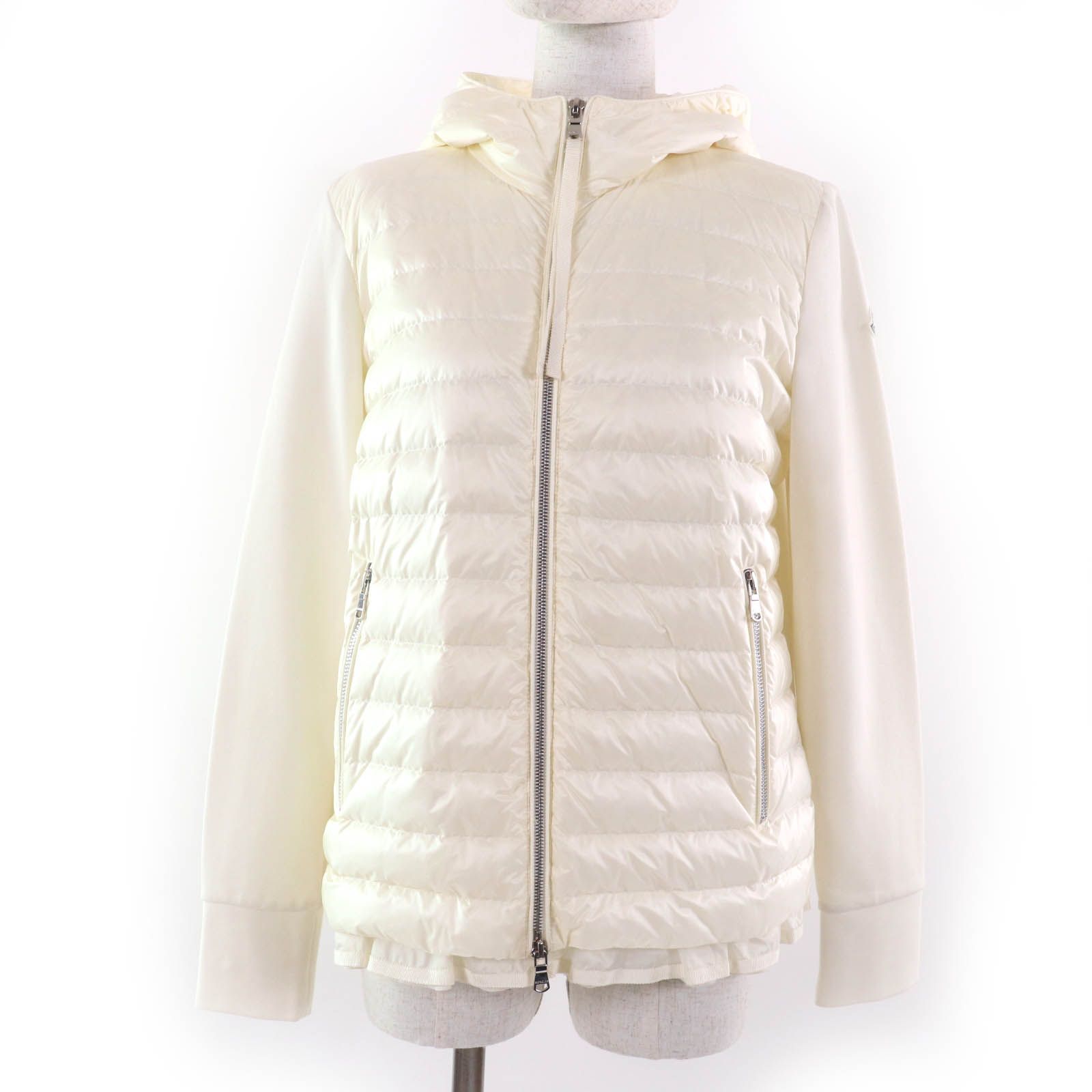 美品★モンクレール・ワッペン フード付 ロゴ総柄 ナイロンジャケット(SM相当) 美品☆MONCLER モンクレール MAGLIA ロゴワッペン・フード付 ZIP