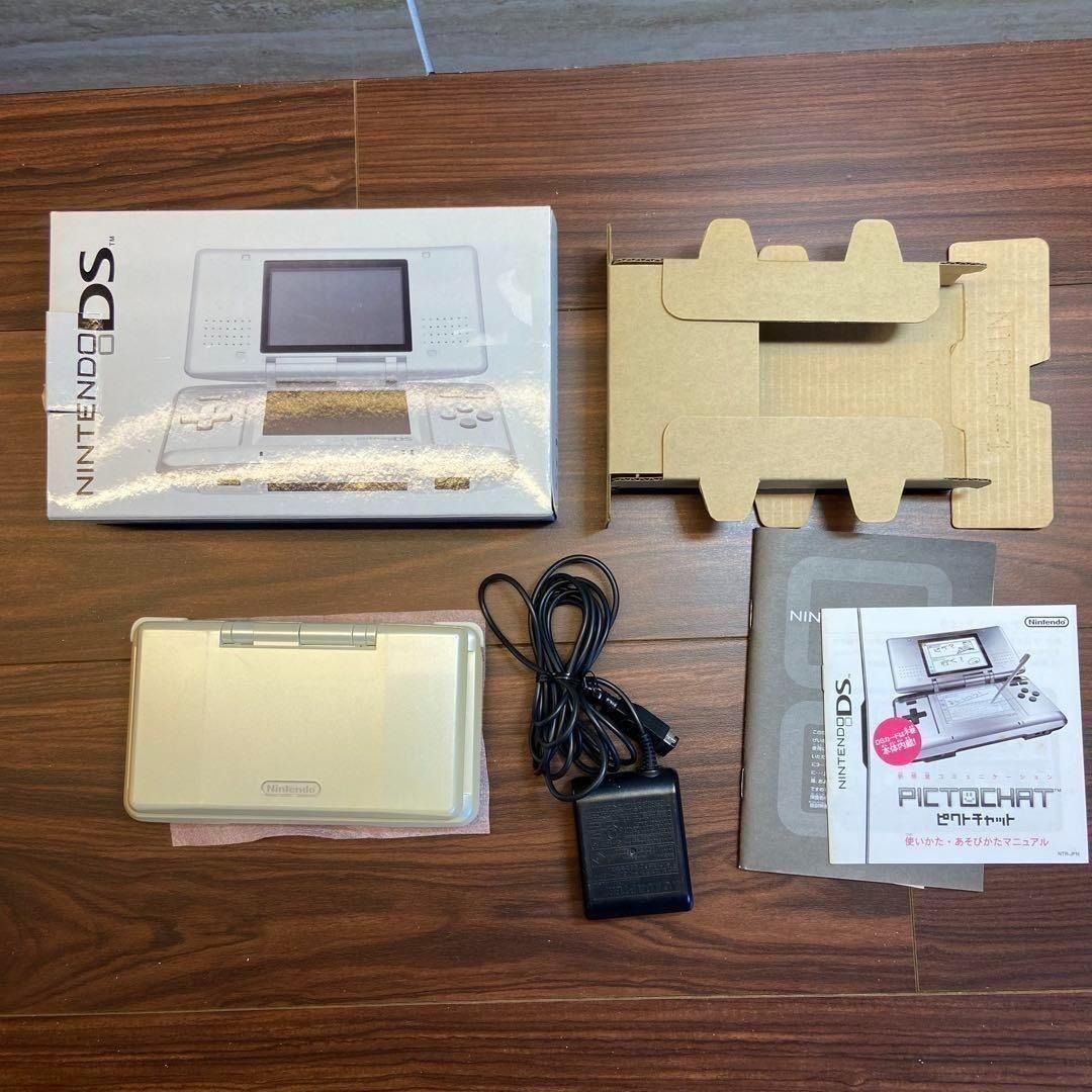 ニンテンドーDS 本体 ピュアホワイト 2950