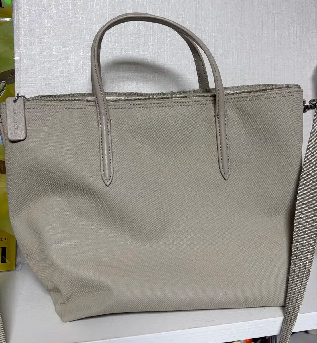 ラコステ トート クロスバック トープ ベージュ