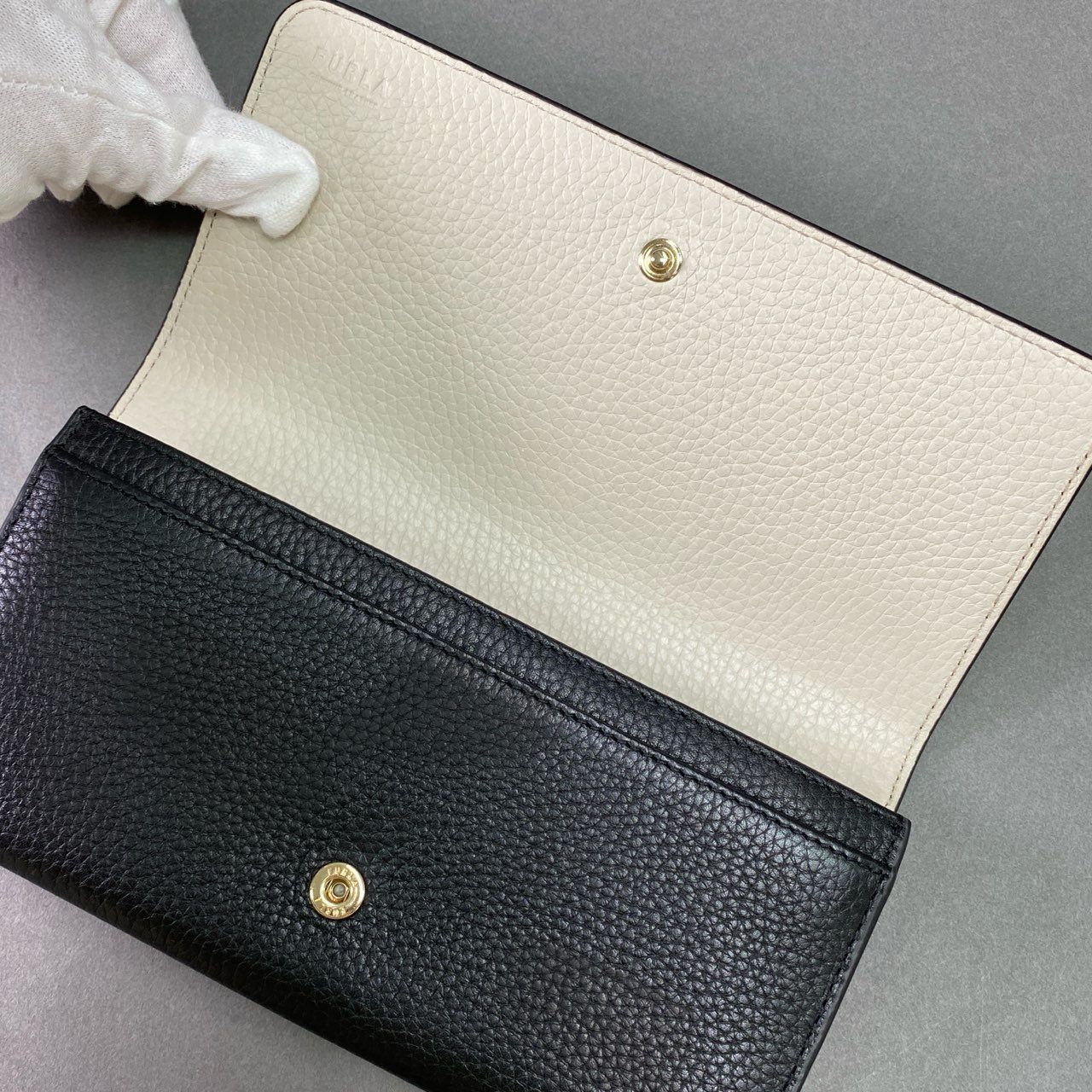 【FURLA】DAFNE XL バイフォールド FURLA】DAFNE XL バイフォールド (FURLA/長財布) WP00243 BX0305