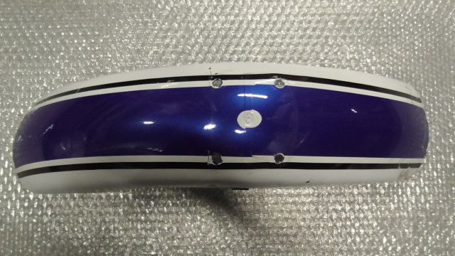 GSX400インパルス GK79A の フロントフェンダー 傷 歪み 1761099802