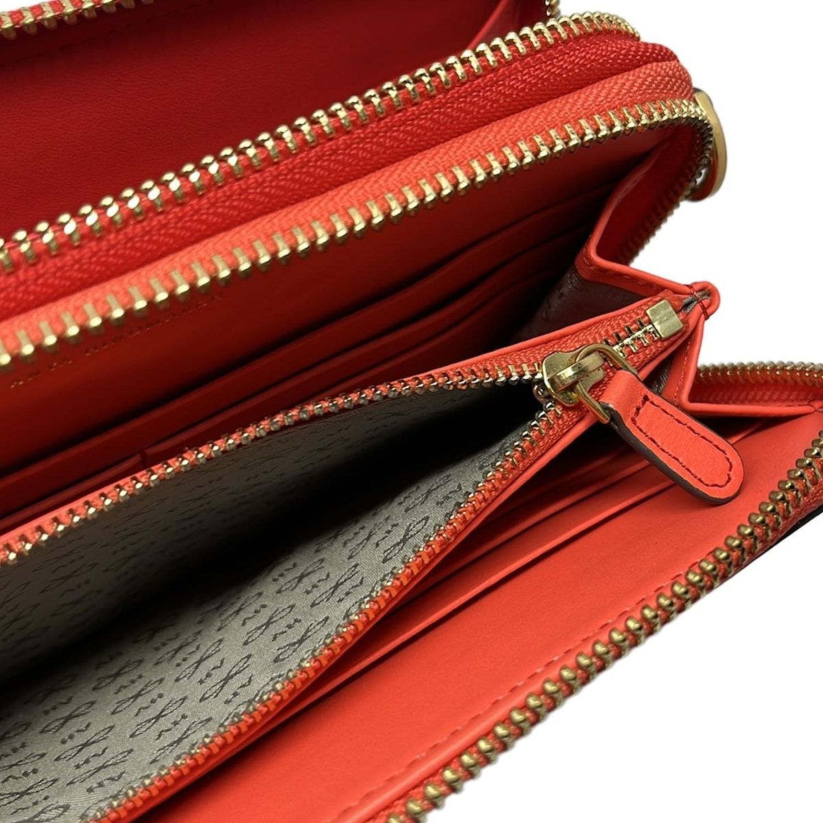 Anya Hindmarch(アニヤハインドマーチ) 財布 スタック