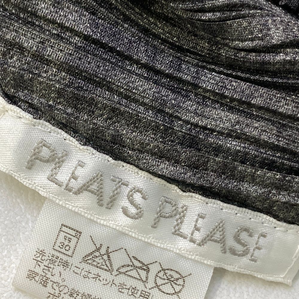 パイソン柄 グレー系