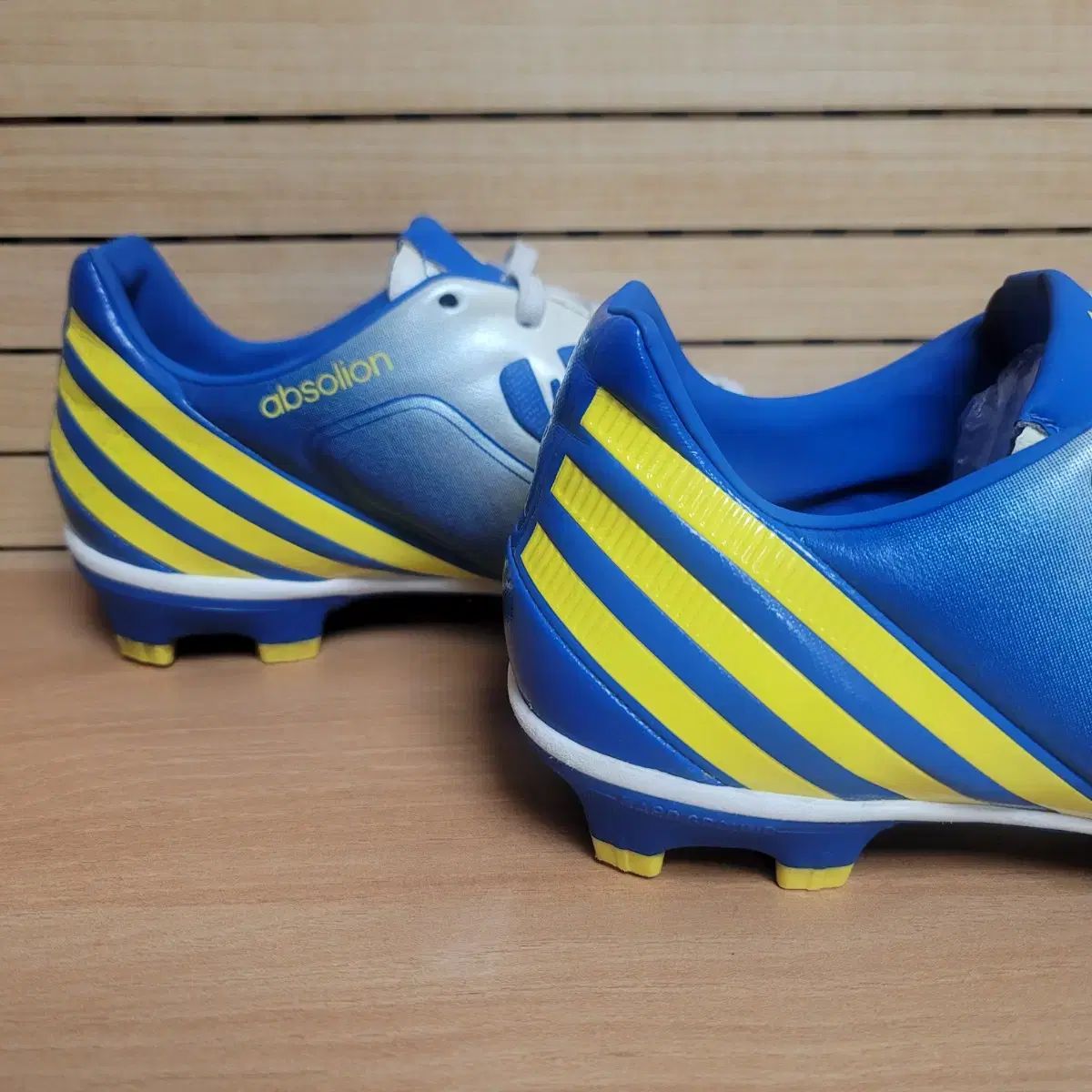 超高品質の販売 新品 サッカースパイク アディダス プレデター