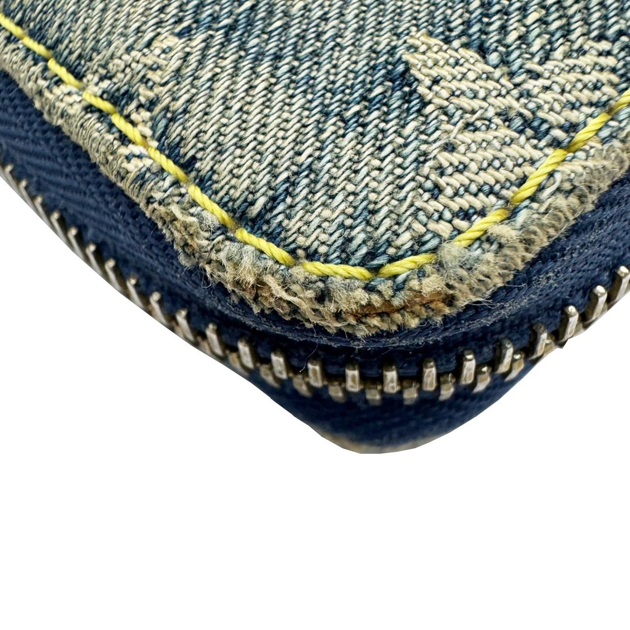 LOUIS VUITTON ルイヴィトン ジッピーウォレット モノグラム