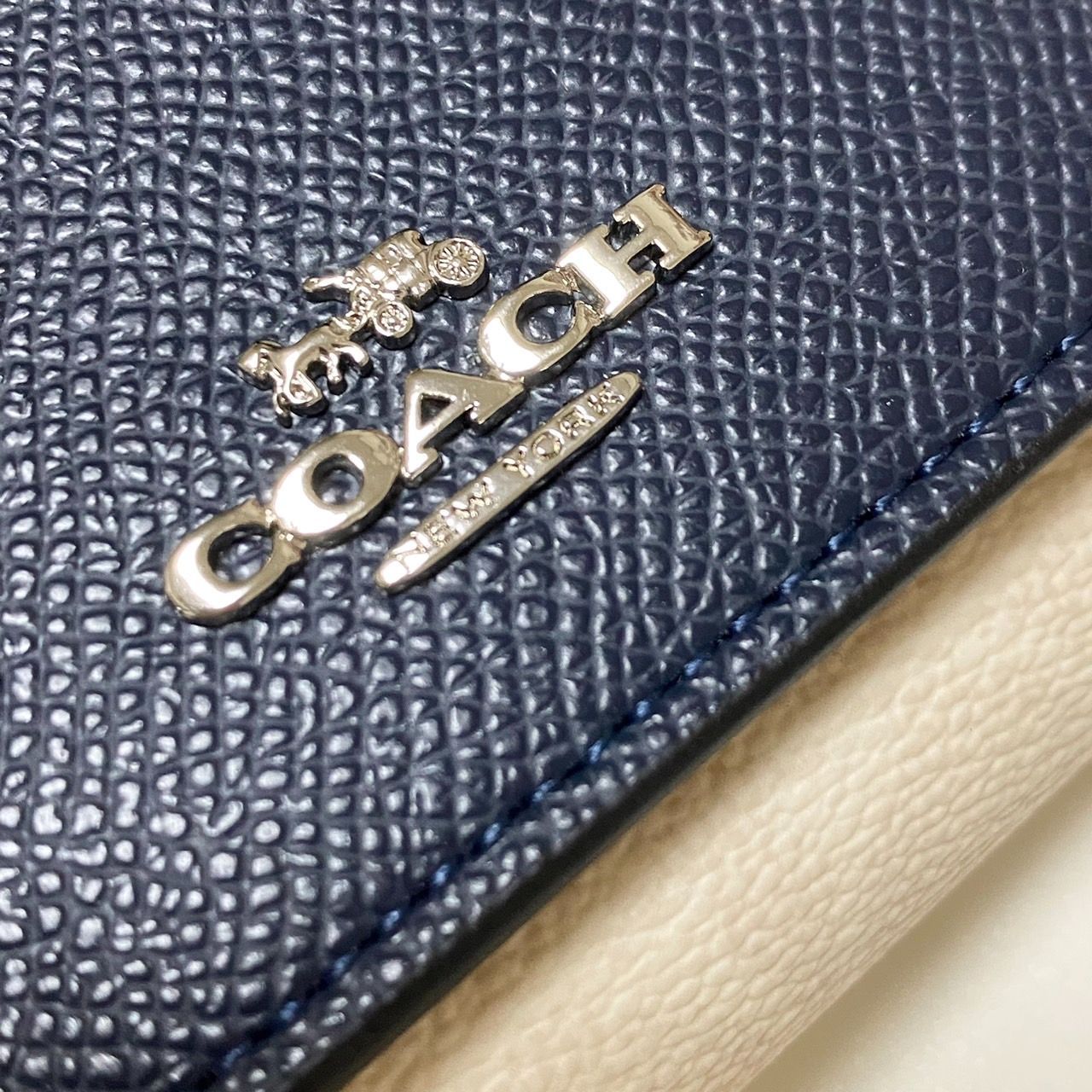 COACH ラグジュアリー カラーブロック シグネチャー C4527　新品