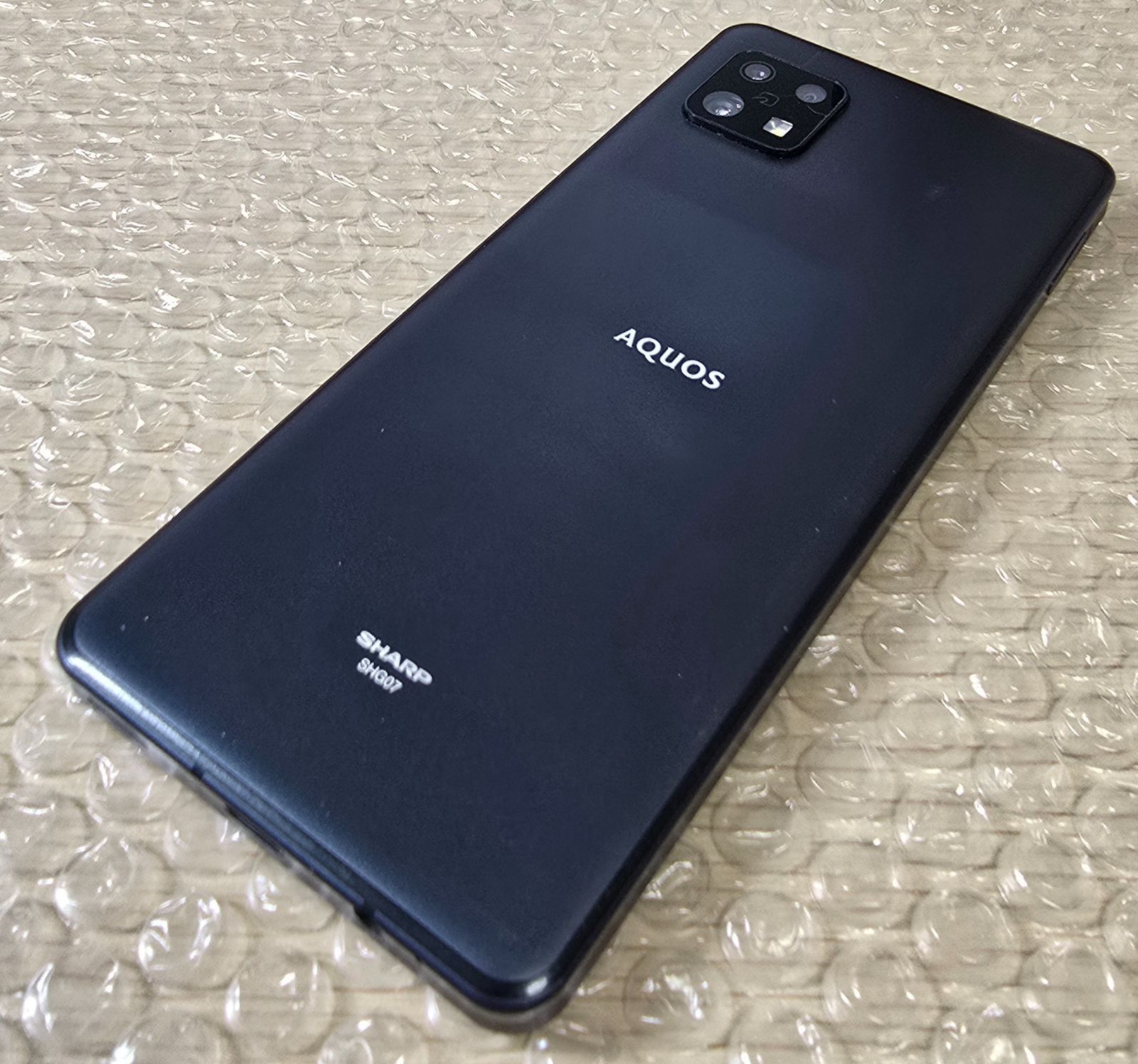 AQUOS sense6s SHG07 【au SIMフリー】 ムスビー｜AQUOS sense6s SHG07 64G ブラック AU版SIMフリー
