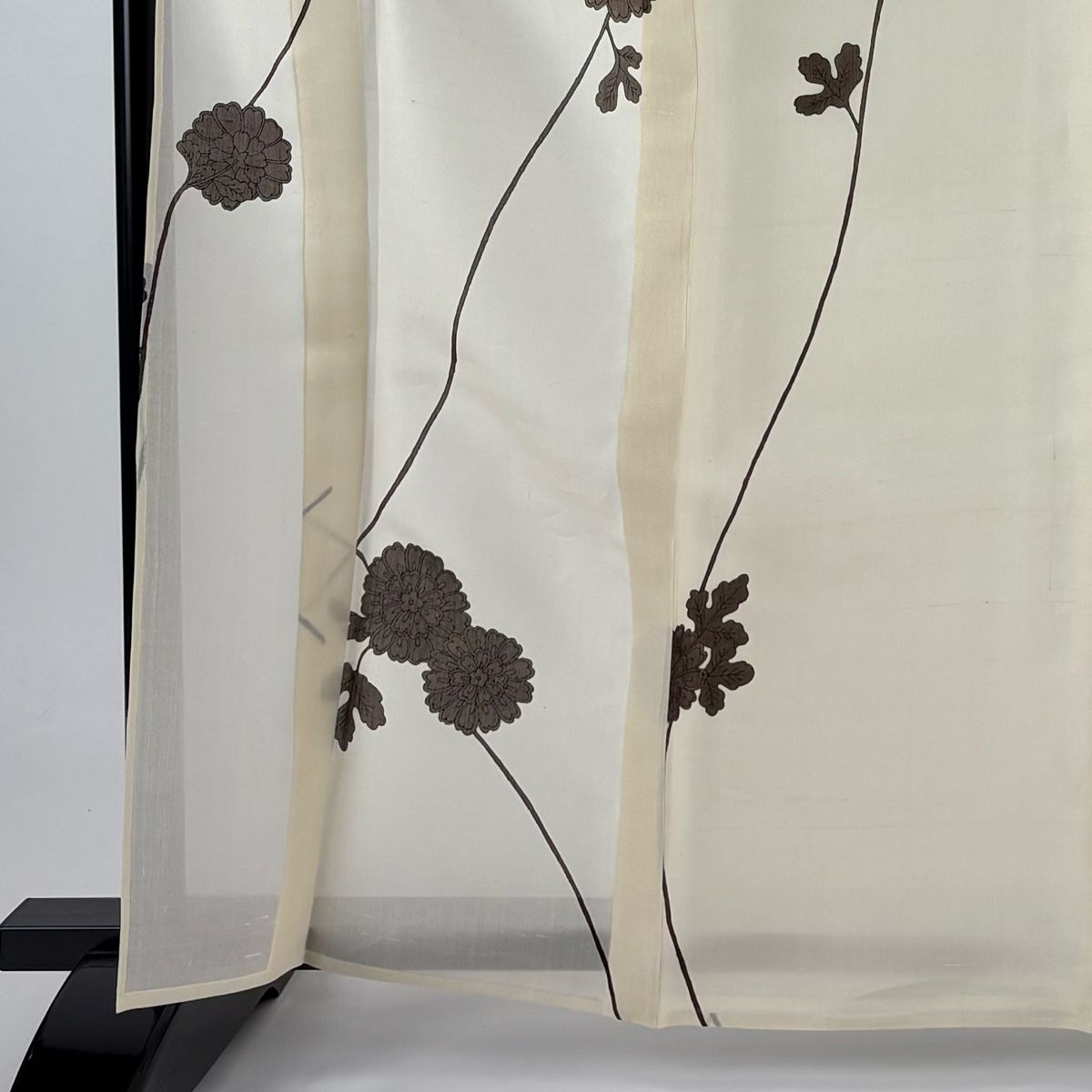 小紋 身丈164cm 裄丈65.5cm M 薄物 斉藤三才 夏紬 落款 草花 クリーム 正絹